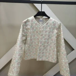 کراپ کت سوزن دوزی طرح لوزی و مربع فری سایز کرم رنگ