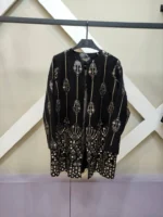 مانتو حریر سوزن دوزی مشکی کد 032