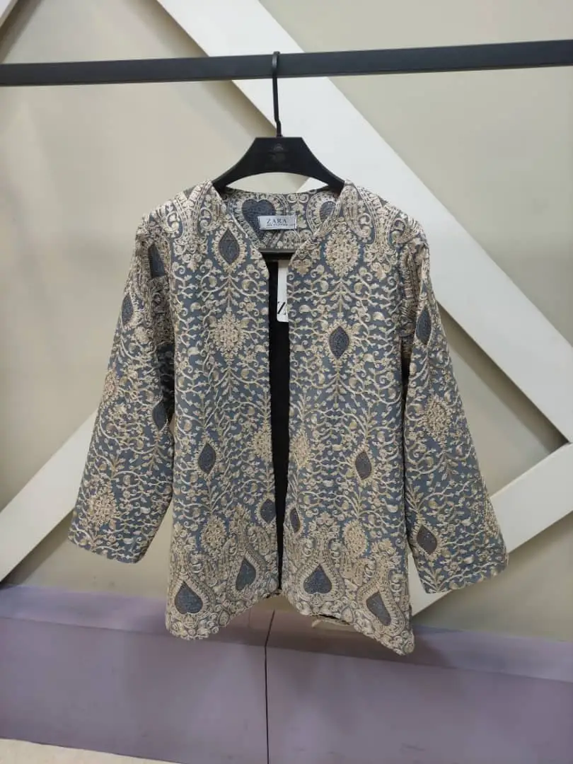 کت سوزن دوزی زنانه طوسی کرم