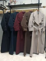 رنگبندی بارانی بلند آستردار مناسب فصل پاییز و زمستان