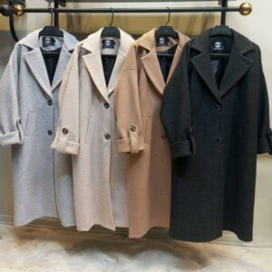 رنگبندی پالتو فوتر آستردار زنانه با یقه انگلیسی در چهار رنگ طوسی، کرم، مشکی و قهوه‌ای