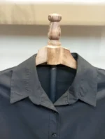 یقه شومیز بیسیک مشکی مناسب استایل روزمره