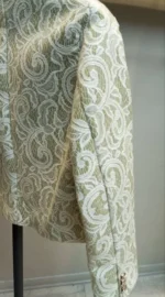 نمای پشت و آستین کراپ کت فوتر زنانه یقه گرد رنگ سبز