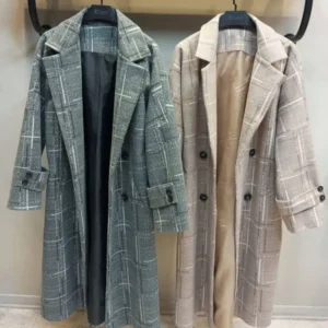 پالتو فوتر چهارخونه آستردار زنانه یقه انگلیسی به رنگ کرم و طوسی