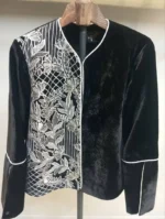 کت مخمل مشکی با سوزن دوزی طرح برگ و گل سفید