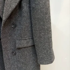 نمای نزدیک پالتو فوتر آستر‌دار زنانه فری‌سایز