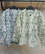 رنگبندی نمای یقه گرد کت سوزن دوزی