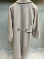 نمای پشت پالتو فوتر آستردار رنگ کرم و طوسی فری سایز تا سایز 52