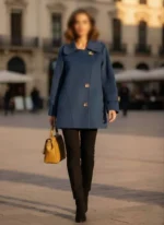 کت پوست زنانه مدل یک‌طرفه رنگ آبی با طراحی شیک و تنخور آزاد