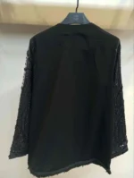 پشت مانتو مشکی با جنس کرپ شاین ساده - نمای پشت