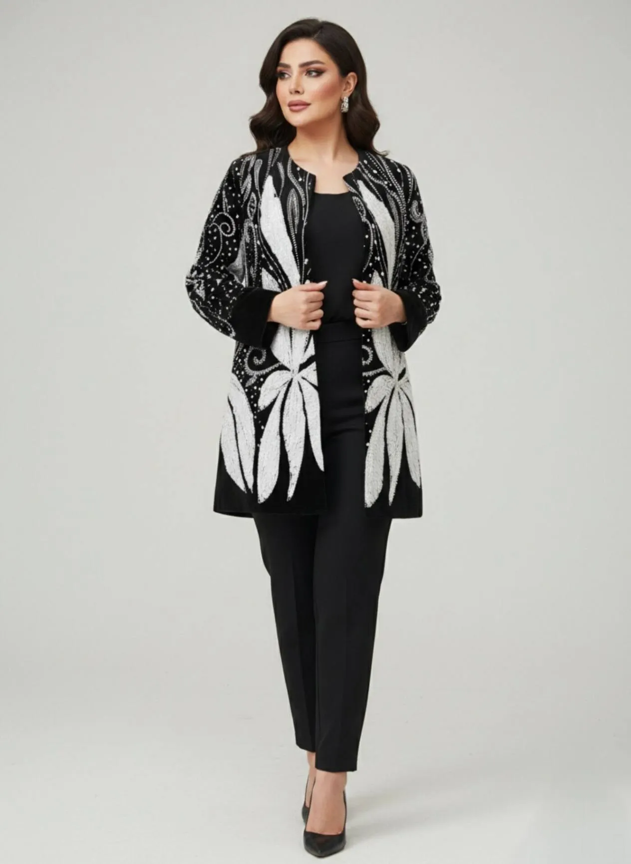 black-velvet-white-floral-jewel-manteau-model کت مخمل جواهر دوزی کد 169 - Image 1