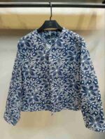 کت کراپ آبی قلاب بافی طرح گل گلاسیک