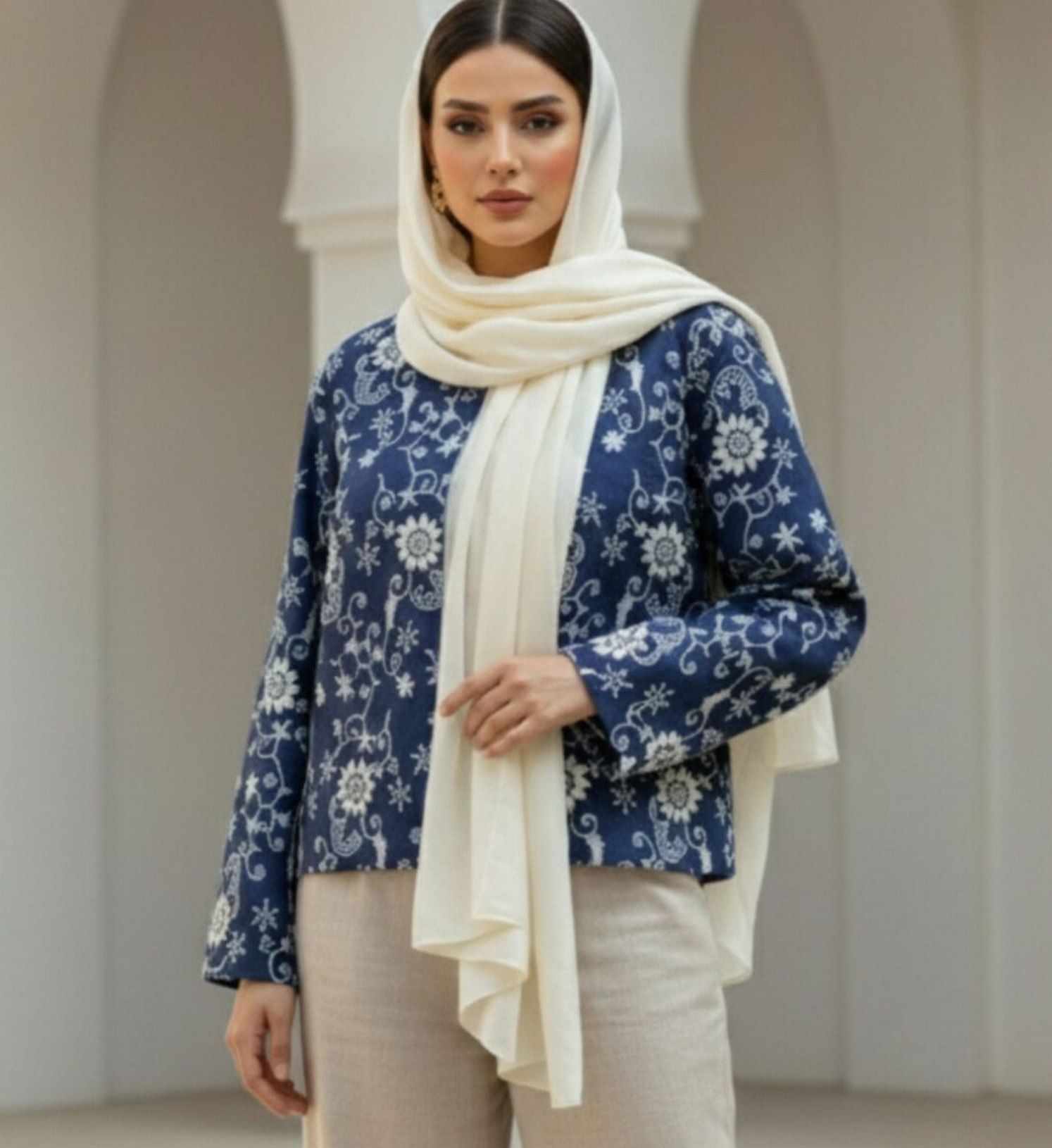 blue-sun-cropped-linen-crochet-model تنخور کت کراپ آبی قلاب بافی طرح گل گلاسیک