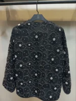 نمای پشت کت توری سنگ‌دوزی شده با قد ۶۷ سانتی‌متر
