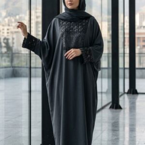 پانچ جلو بسته زنانه با منجوق‌دوزی و نگین براق، دارای بند تنظیم سایز کمر.